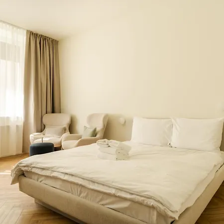 Loca By Ambiente 3*