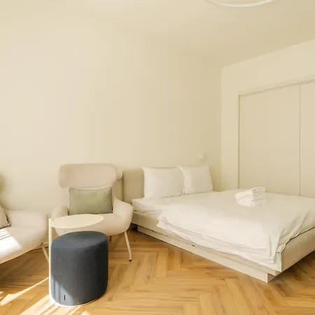Loca By Ambiente Apartment *